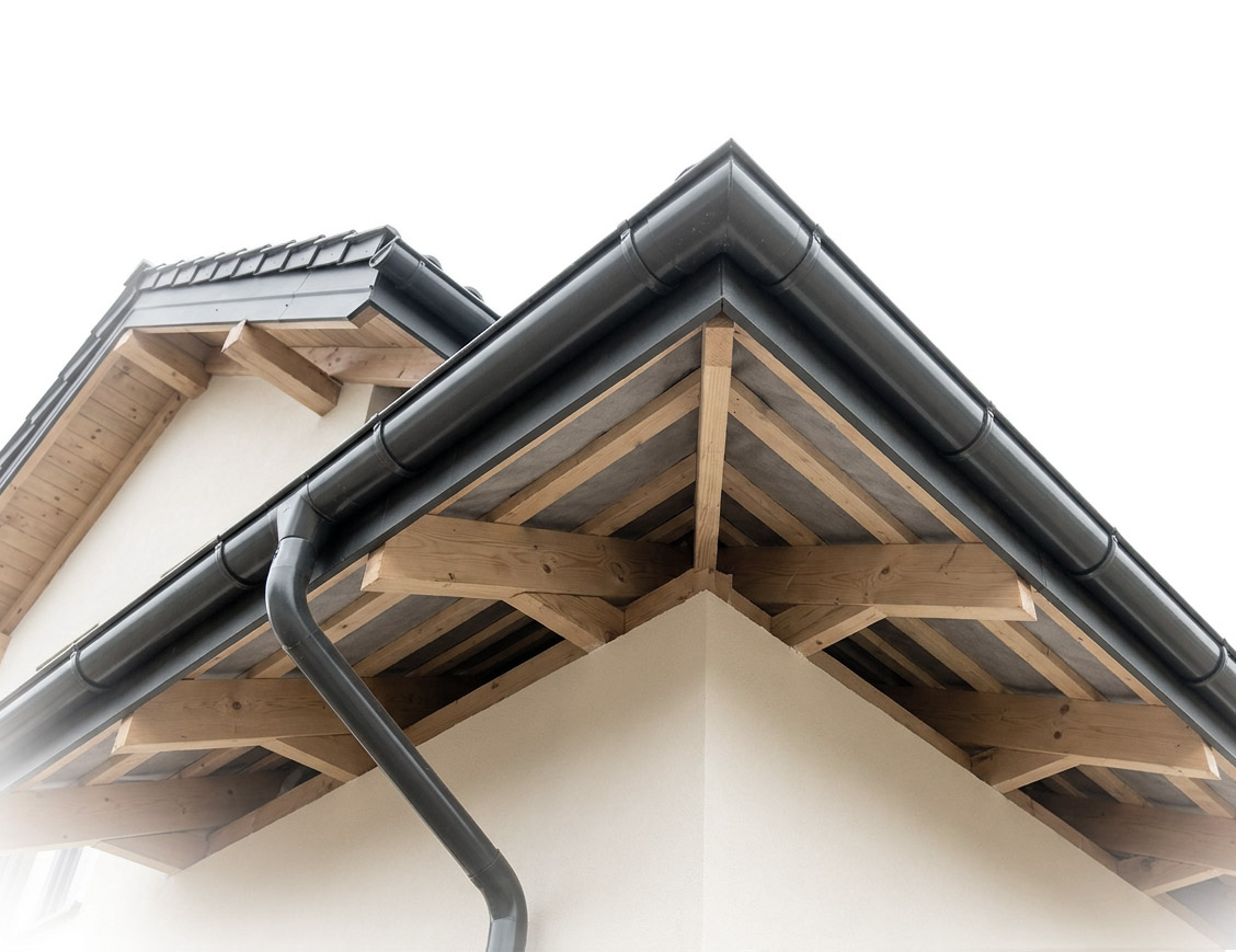 Eaves without cladding