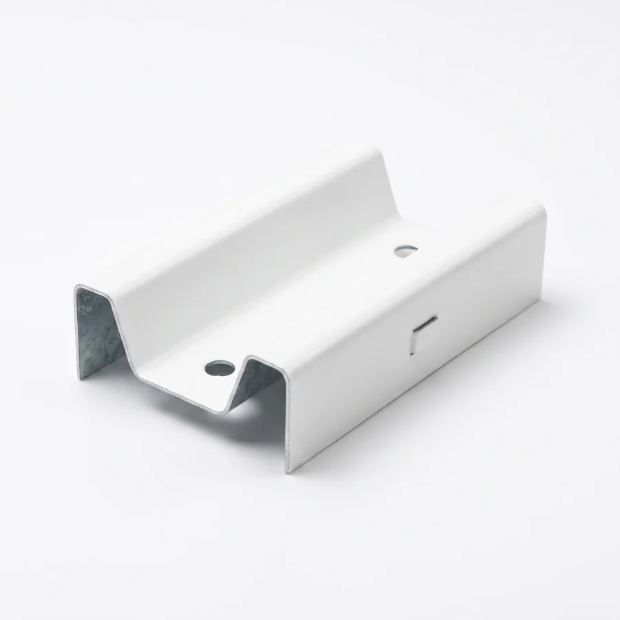 Connector for extending a CD section lengthwise